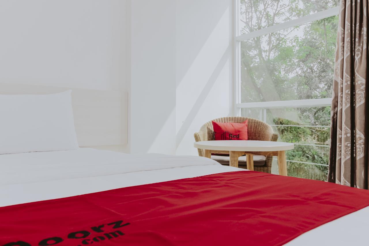 Hotel Reddoorz Near Pancoran à Jakarta Extérieur photo