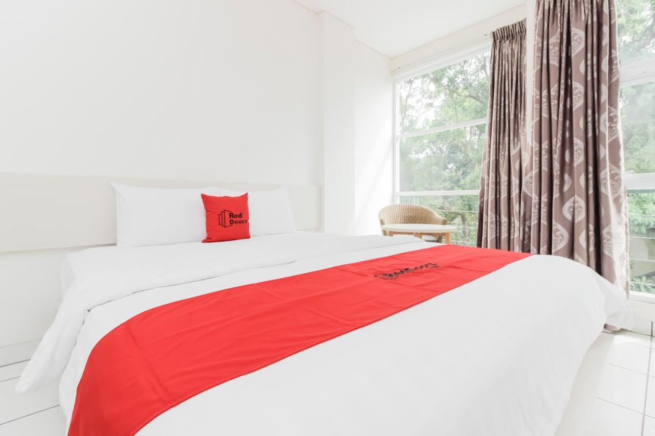 Hotel Reddoorz Near Pancoran à Jakarta Extérieur photo