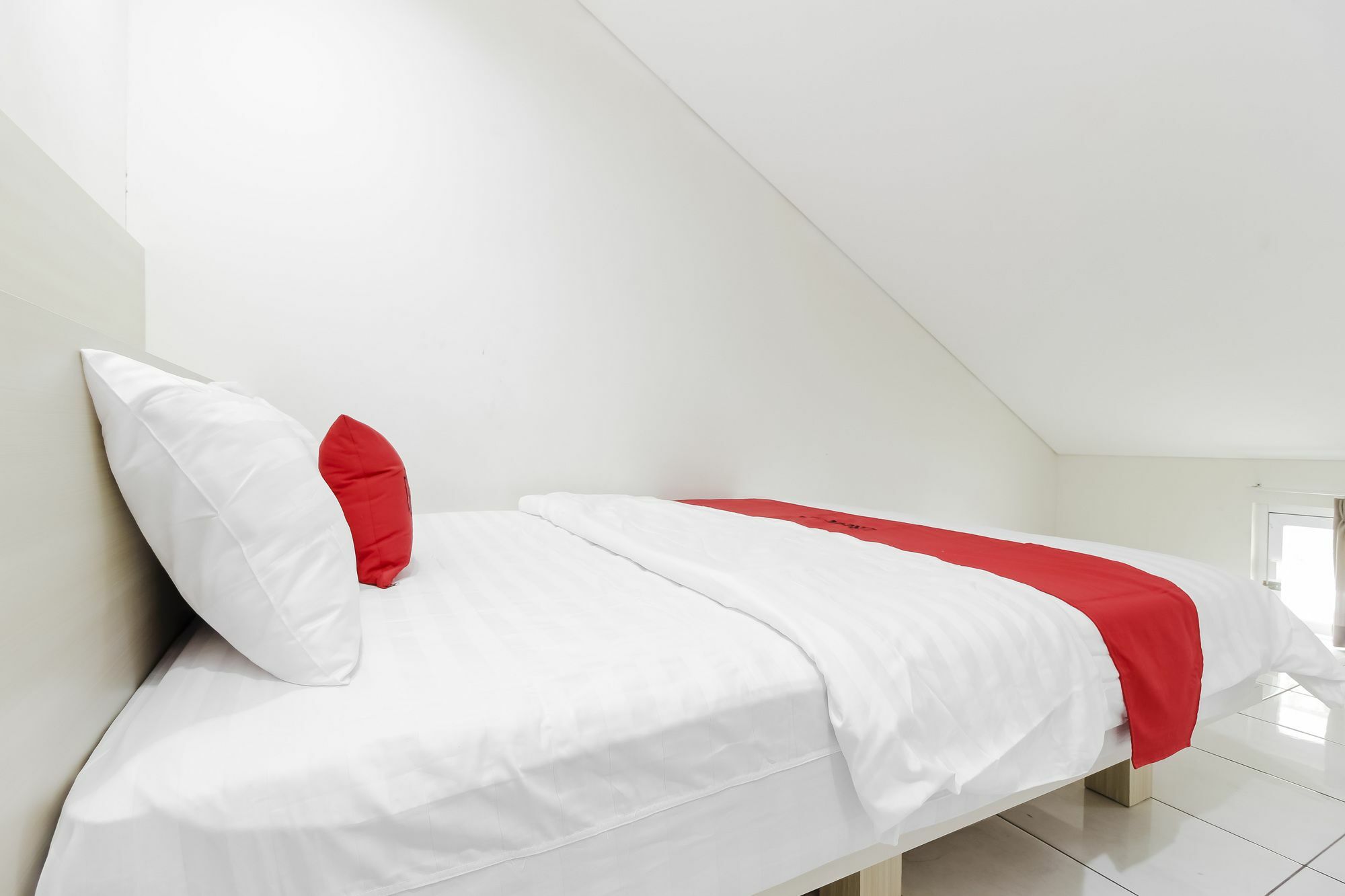 Hotel Reddoorz Near Pancoran à Jakarta Extérieur photo